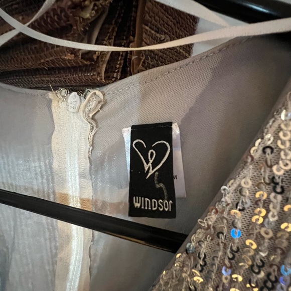 Women’s Windsor Sequence Silver Party Dress Size XS/Sm - Picture 5 of 9